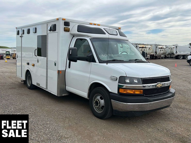 2017-chevrolet-express-s/a-ambulance-image-4