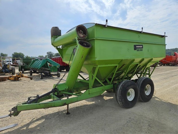 parker-grain-buggy-image-1