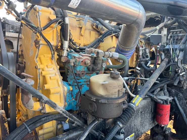 2013-peterbilt-389k-image-39