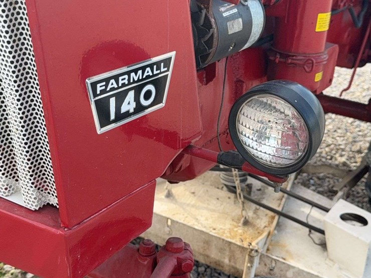 farmall-140-with-belly-mower-image-62