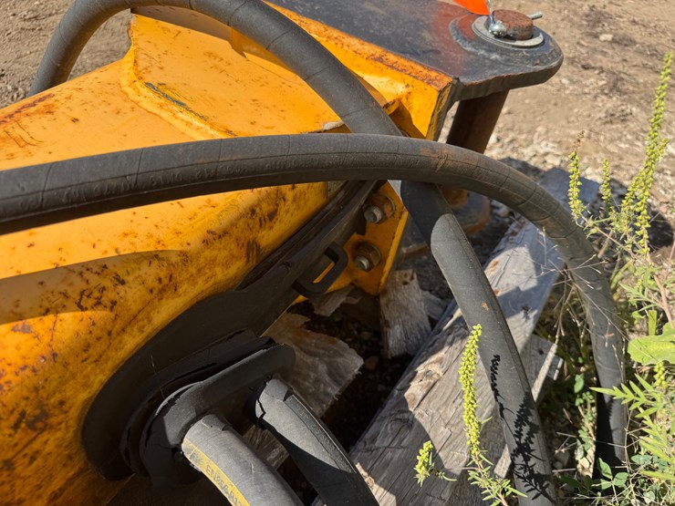 john-deere-310-image-8