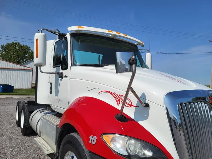 2016-international-prostar-image-45