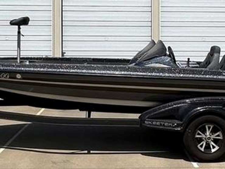 #209-•-2017-skeeter-fx21-boat-image-4