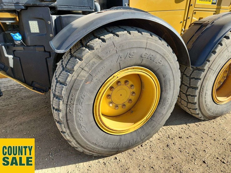 2020-caterpillar-150-awd-image-49