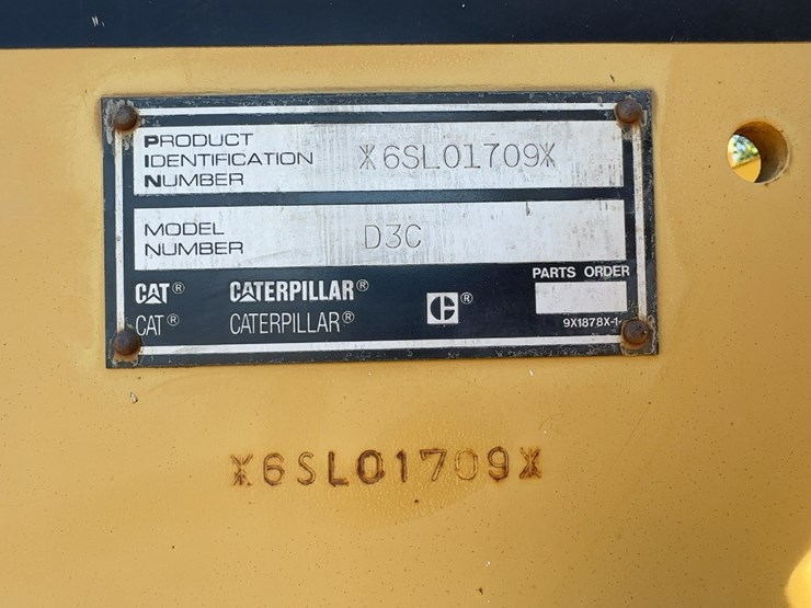1996-caterpillar-d3c-xl-image-36