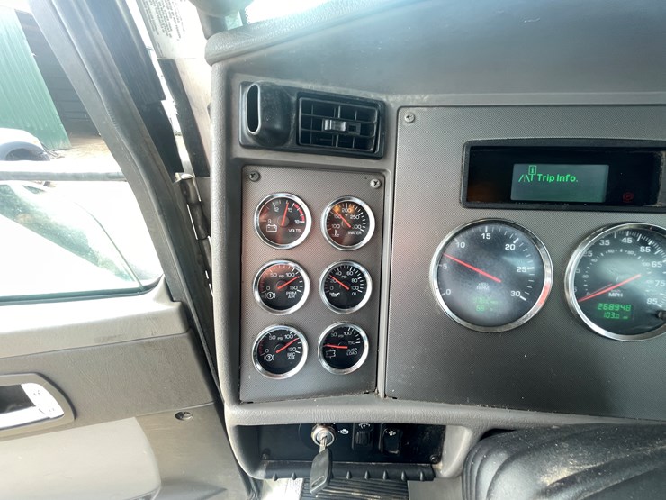 2013-kenworth-t370-image-67