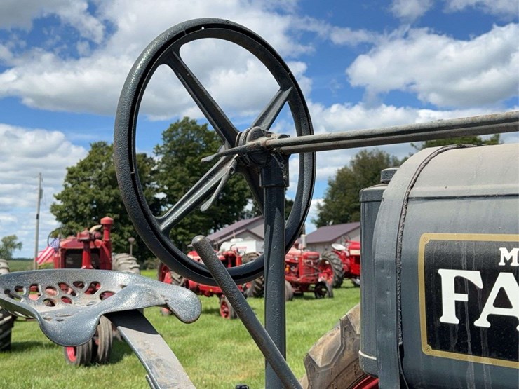 1927-farmall-regular-image-81