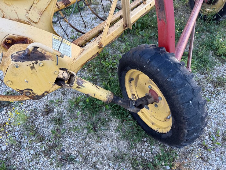 new-holland-258-image-10