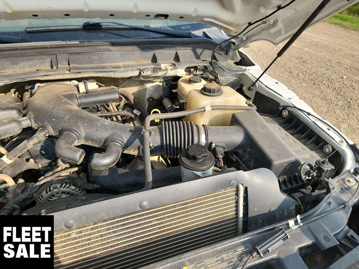 2013-ford-f550-image-17
