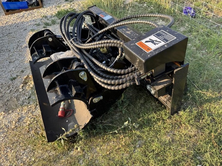skid-steer-rotating-pole-grapple-/-clamp.(new)-image-4
