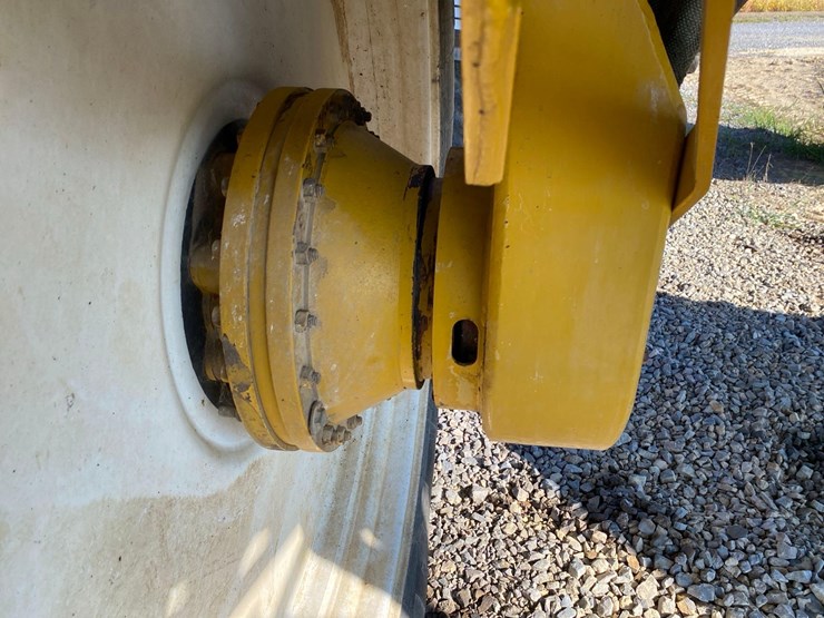 1997-rogator-854-image-25
