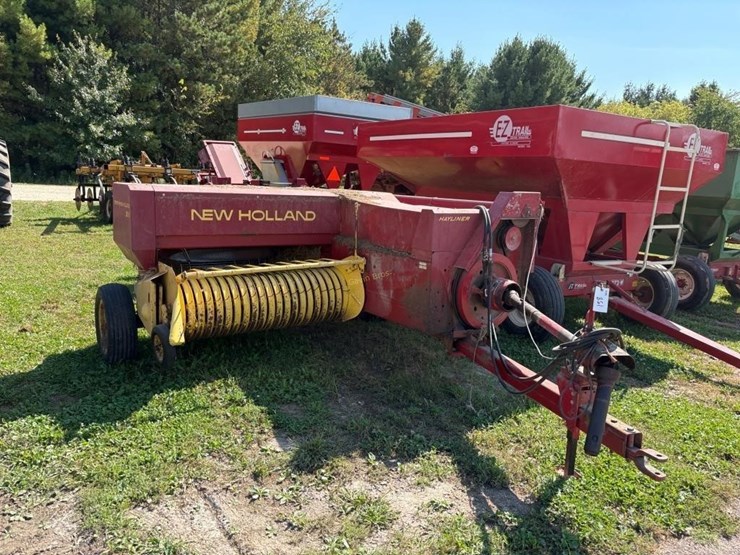 new-holland-311-image-1