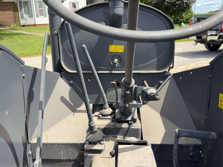mccormick-deering-w-30-image-39