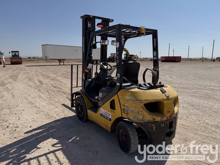 2020-komatsu-fg25t-16-image-3