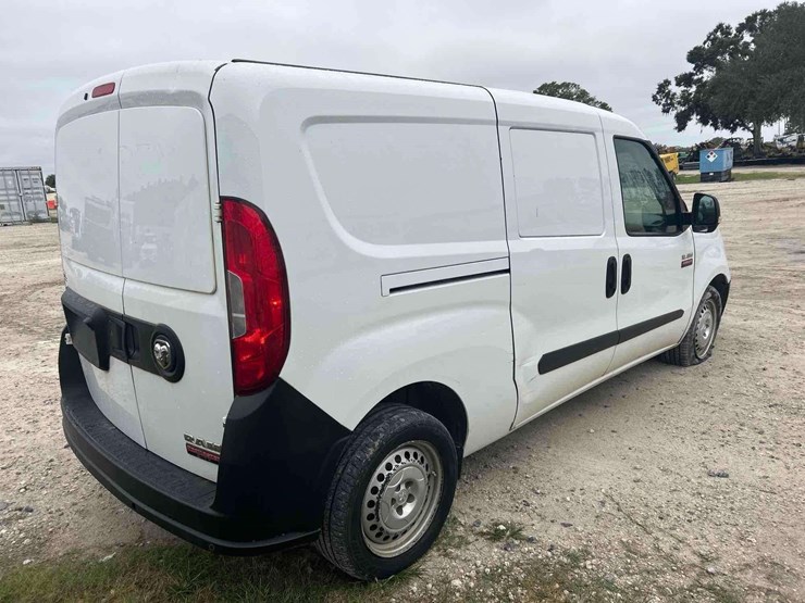 2017-ram-promaster-city-image-3