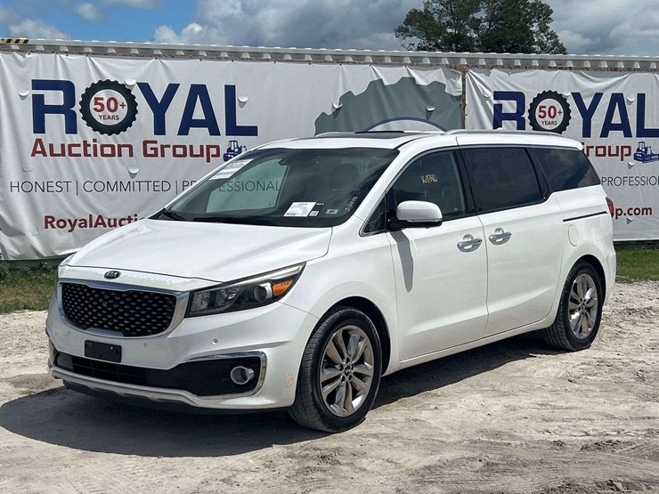 2015-kia-sedona-image-1