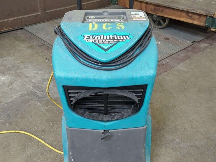 (1)-dri-eaz-evolution-lrg-dehumidifier-image-1