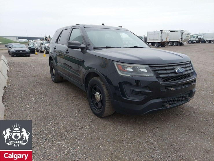 2017-ford-explorer-image-2