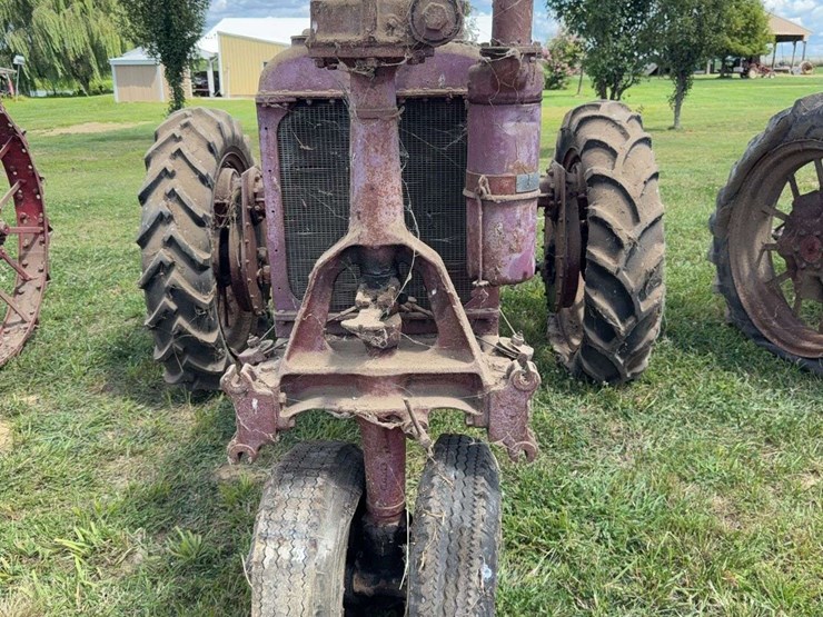 farmall-f-20-image-3
