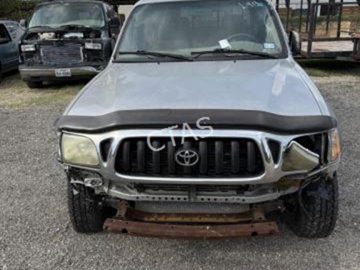 2011-toyota-tacoma-image-2