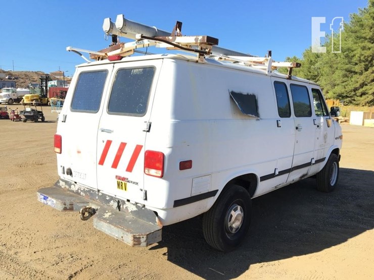 1994-gmc-3500-image-3