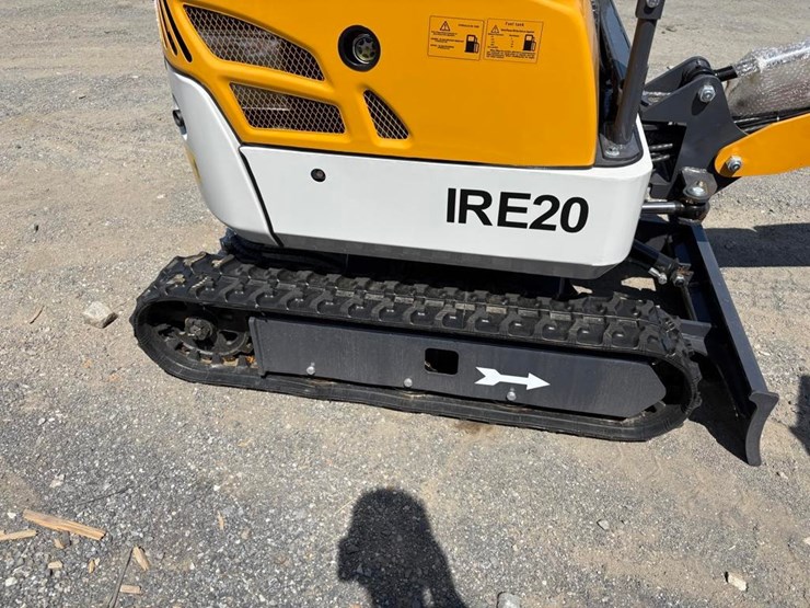 yanmar-ire20-mini-excavator-image-12