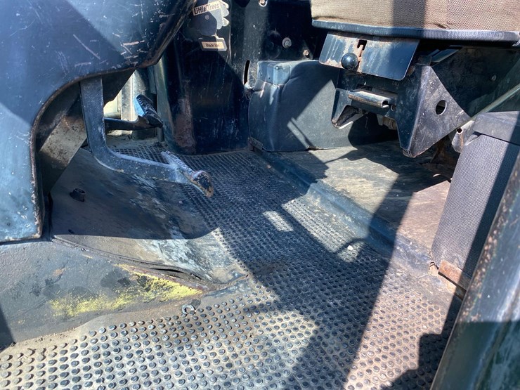 john-deere-8430-image-23