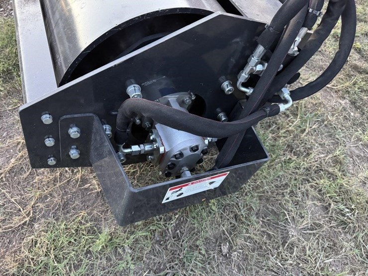 wolverine,-vr-11-66w,-vibratory-roller.-(new)-image-3