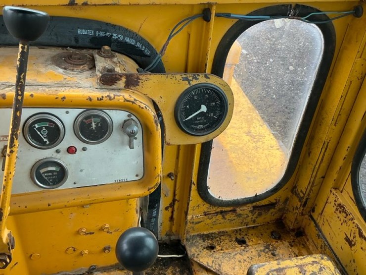 caterpillar-d5-image-37