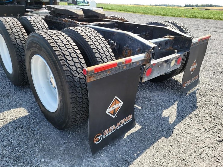 2016-international-prostar-image-24