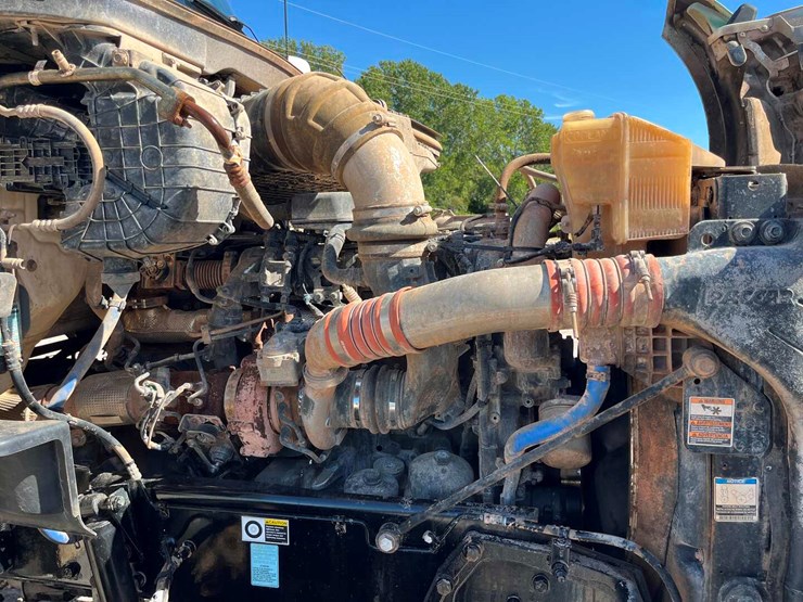 2018-kenworth-t880-image-10