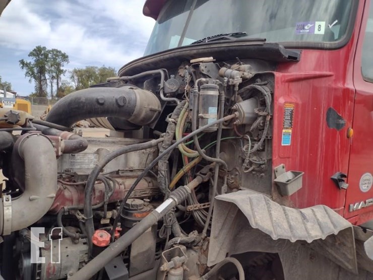 2012-mack-pinnacle-cxu613-image-21