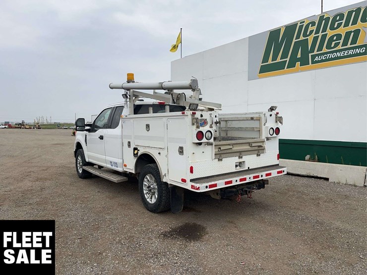 2020-ford-f350-image-2