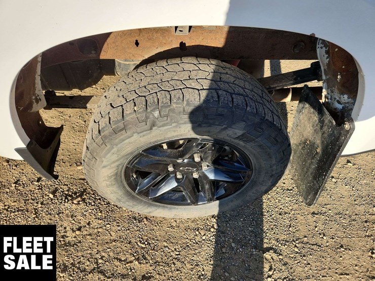 2020-chevrolet-silverado-1500-image-23