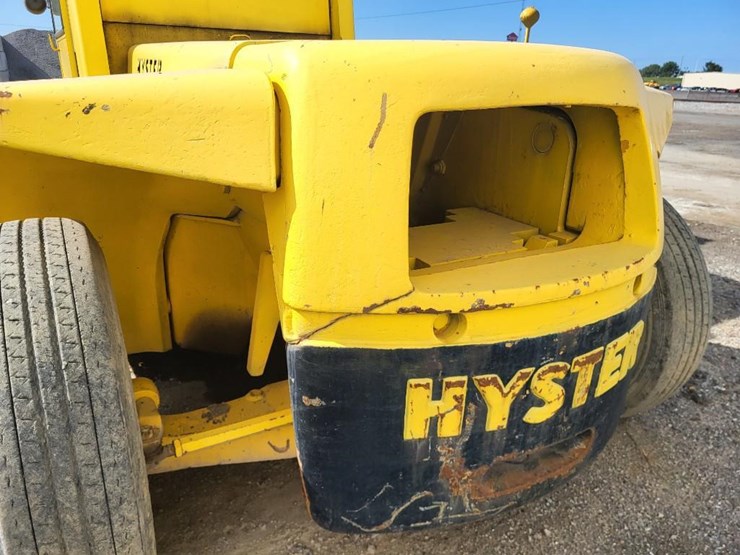 1975-hyster-11-ton-fork-lift-image-17