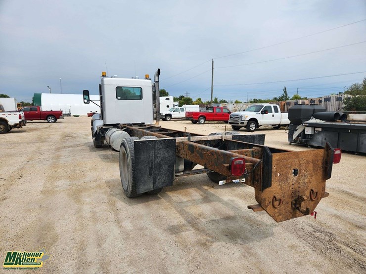 2009-kenworth-t370-image-3