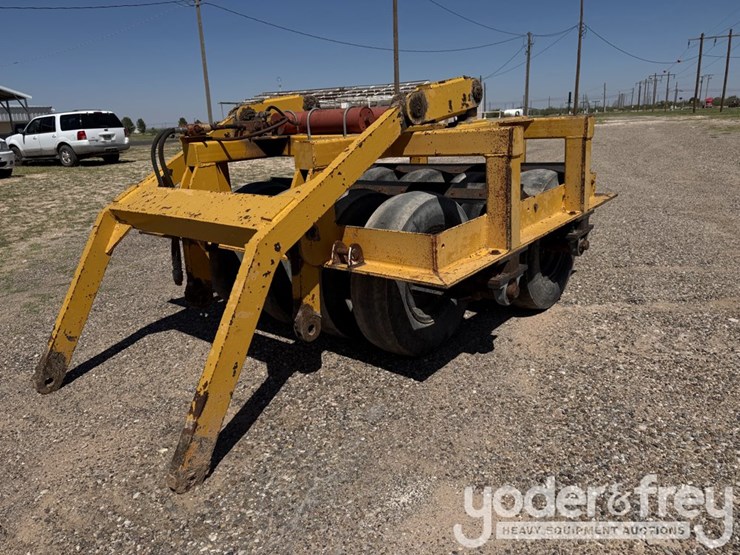 bigham-kam-pac-pneumatic-packer/roller-to-suit-grader-image-1