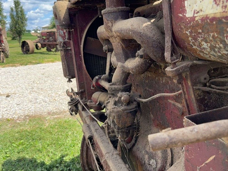 farmall-f-20-image-51