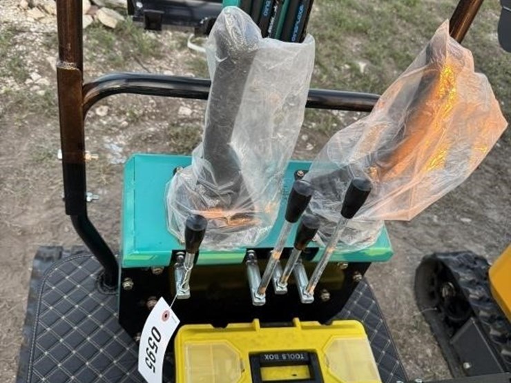 agt,-qh12r-mini-excavator,-gas-engine,-fixed-image-9