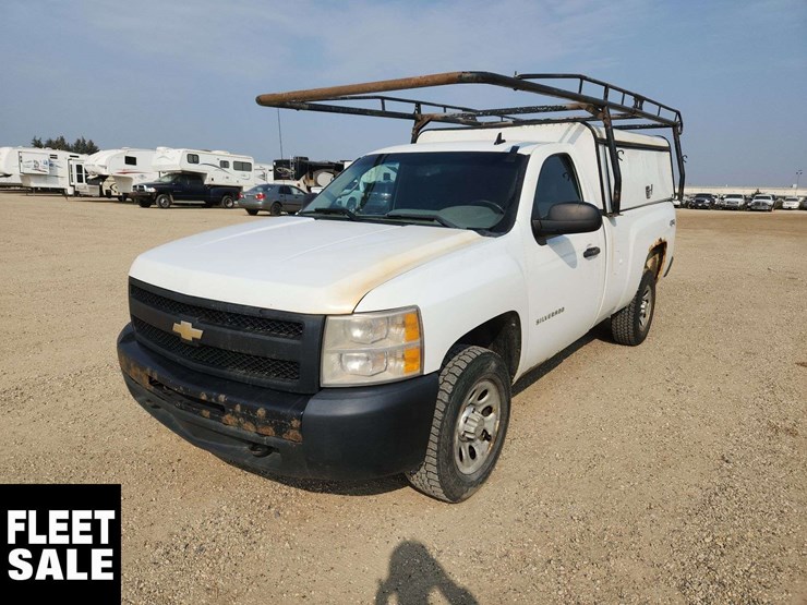 2011-chevrolet-silverado-1500-image-1