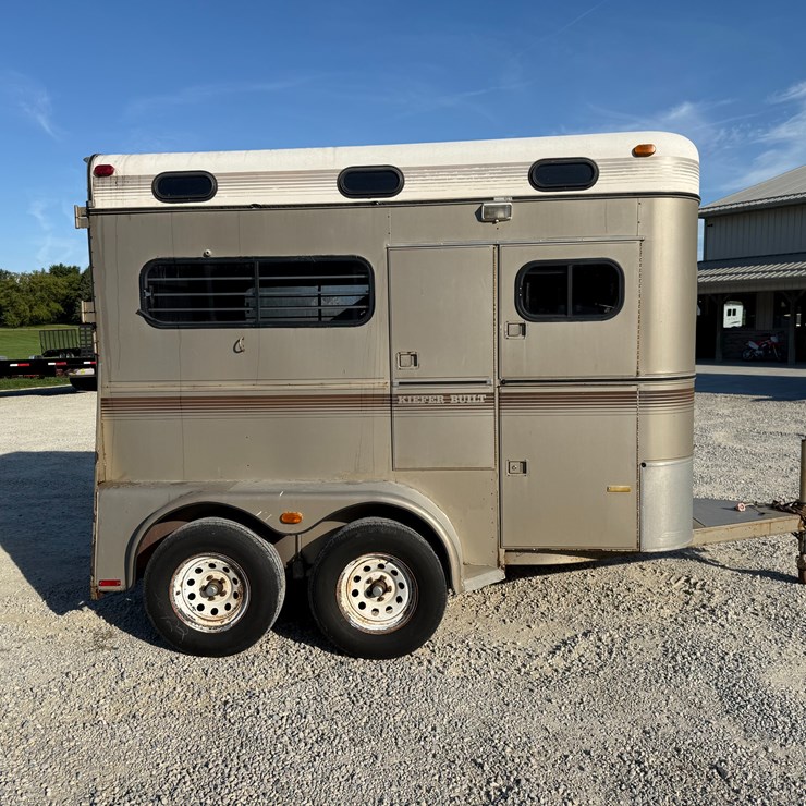 #3104 • 1992 Kiefer 2 Horse Bumper Pull Trailer (Helenville, WI) (Has WI Title)
