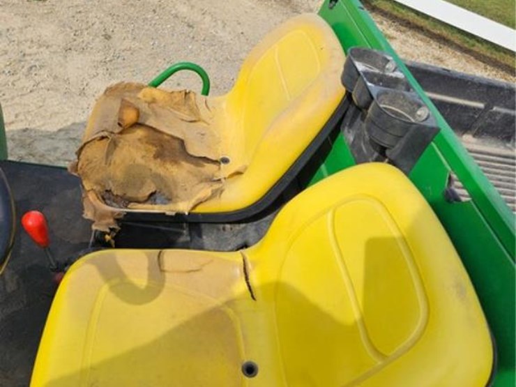 john-deere-gator-image-9
