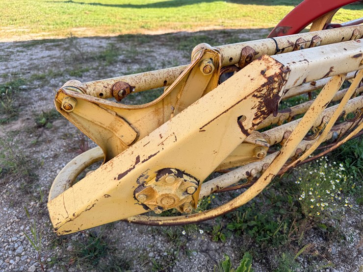 new-holland-258-image-19