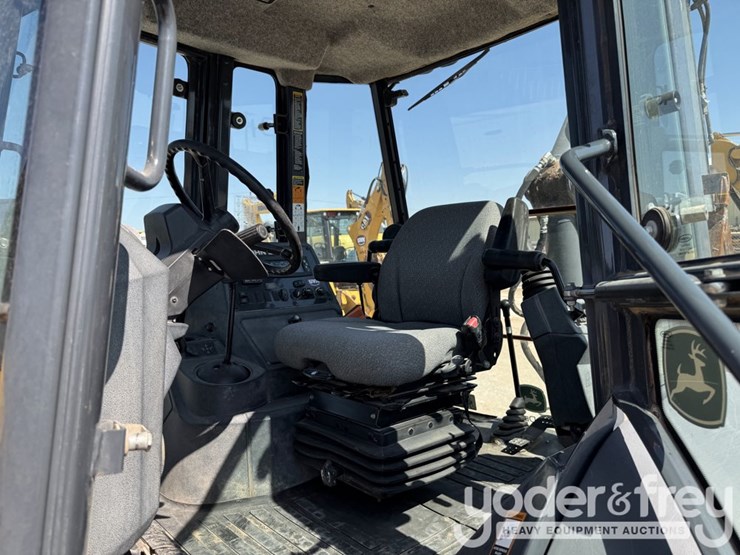 deere-310sl-image-22