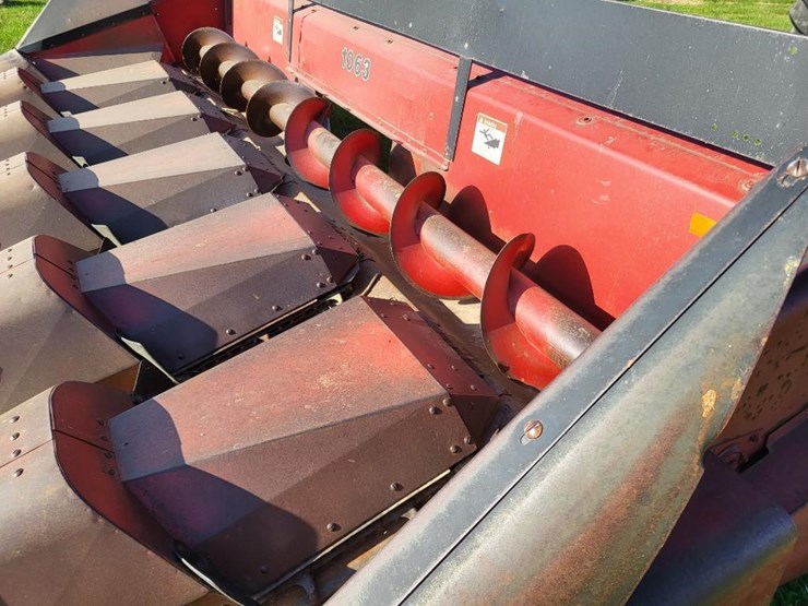 case-ih-1063-image-16