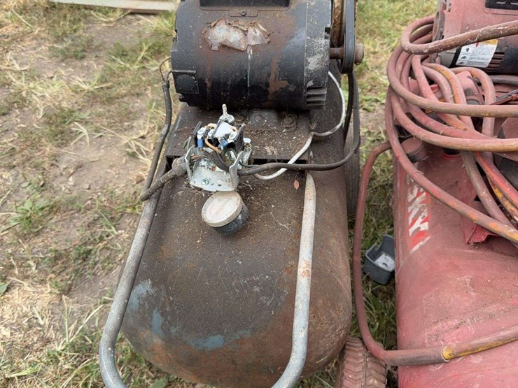 (2)-air-compressors-image-26