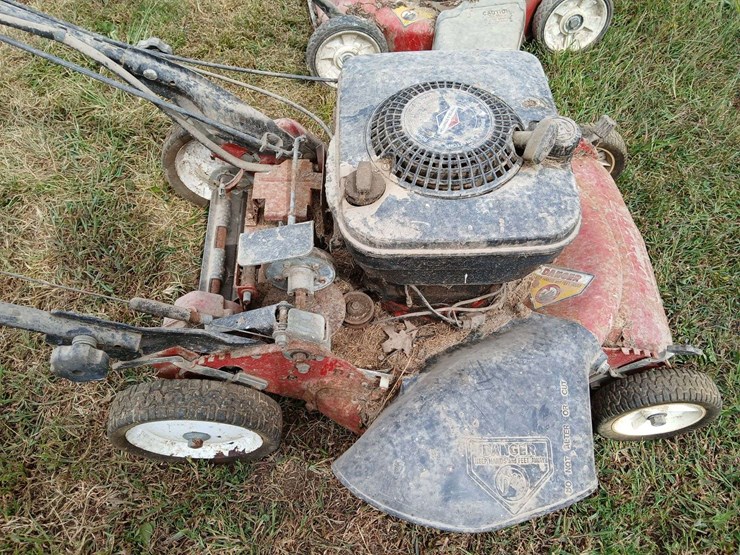 2-lawn-mowers-image-4