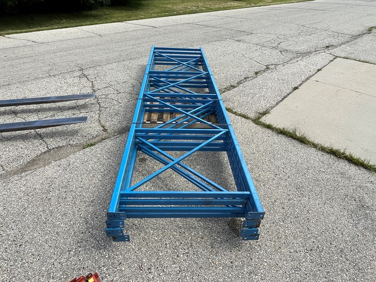 #1360-•-10'-pallet-racking-uprights-image-2