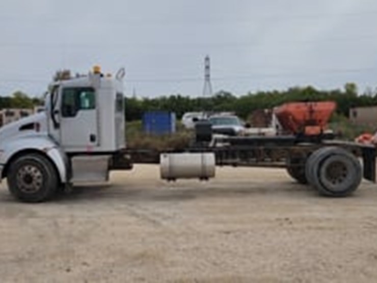 2009-kenworth-t370-image-31