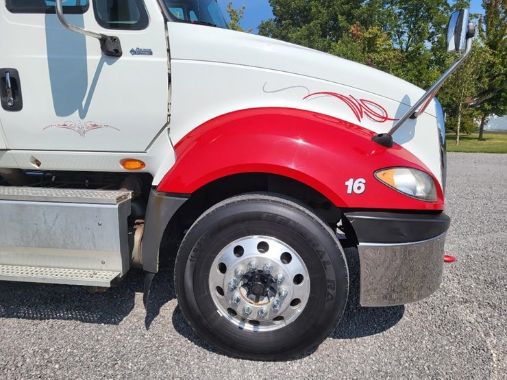 2016-international-prostar-image-42